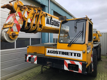 Alle terræn kran LIEBHERR LTM 1025