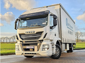 Lastbil med presenning IVECO Stralis