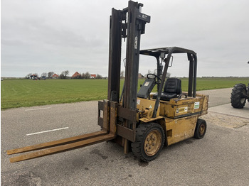 Diesel gaffeltruck CATERPILLAR