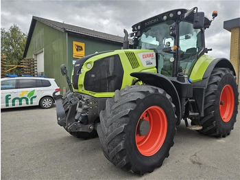 Traktor CLAAS