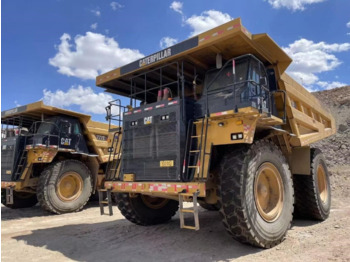 Lastbildumper CATERPILLAR 777