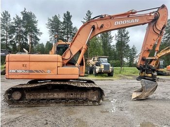 Bæltegravemaskine Doosan DX180LC PYÖRITTÄJÄLLÄ: billede 3