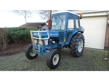 Traktor FORD