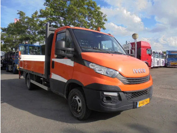 Varebil med kasse Iveco Daily 35S14 3500KG: billede 2