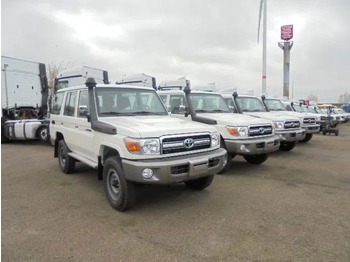 Bil TOYOTA Land Cruiser