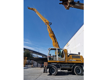 Materialhåndteringsmaskine LIEBHERR A 924