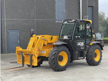 Teleskop truck JCB