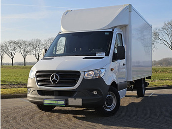 Varebil med kasse MERCEDES-BENZ Sprinter 317