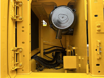 Bæltegravemaskine KOMATSU PC220-8