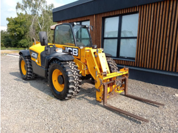 Teleskop truck JCB