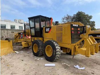 Grader CATERPILLAR 140H