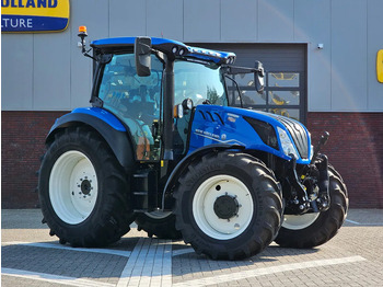 Traktor NEW HOLLAND T5