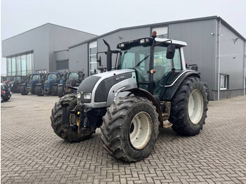 Traktor VALTRA N141