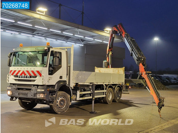 Lastbil med lad IVECO Trakker