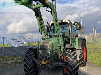 Traktor FENDT 700 Vario