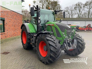 Traktor FENDT 724 Vario