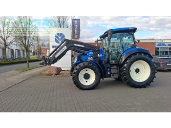 Traktor NEW HOLLAND T5