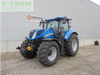 Traktor NEW HOLLAND T7.225