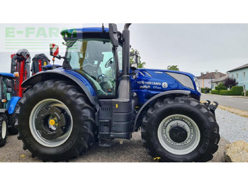 Traktor NEW HOLLAND T7