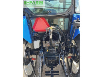 Traktor NEW HOLLAND TD5