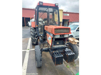 Traktor CASE IH 745XL