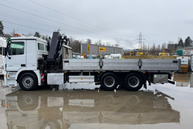 Leje en Mercedes-Benz Actros 2651 V8 Hiab 288-5  Mercedes-Benz Actros 2651 V8 Hiab 288-5: billede 12