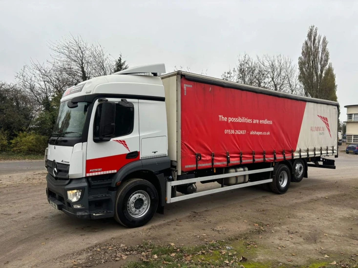 Lastbil med presenning 2016 Mercedes Actros 2533 Curtainside Truck YBU Actros: billede 9