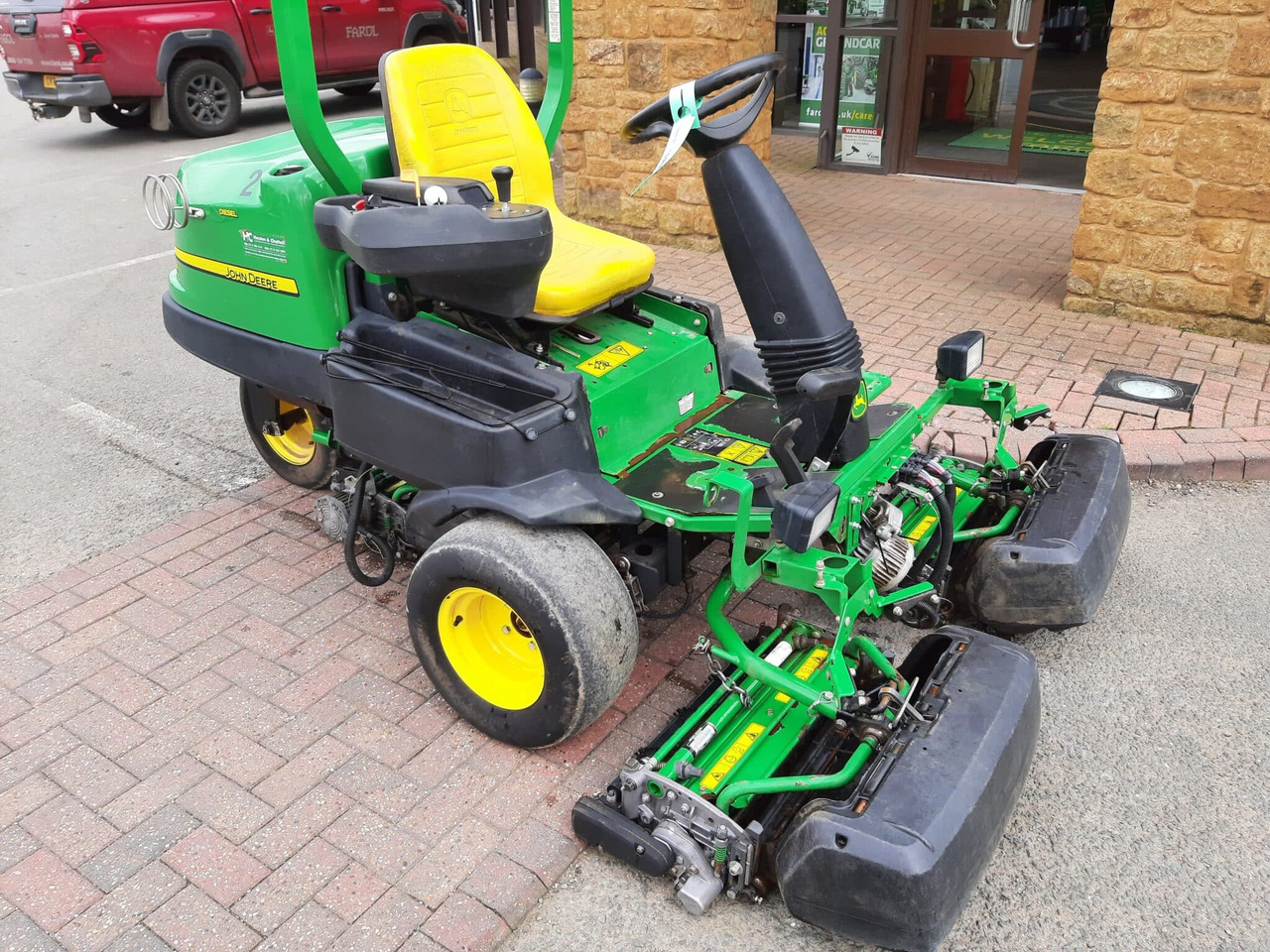 Leje en  John Deere 2500E greens triple mower John Deere 2500E greens triple mower: billede 7