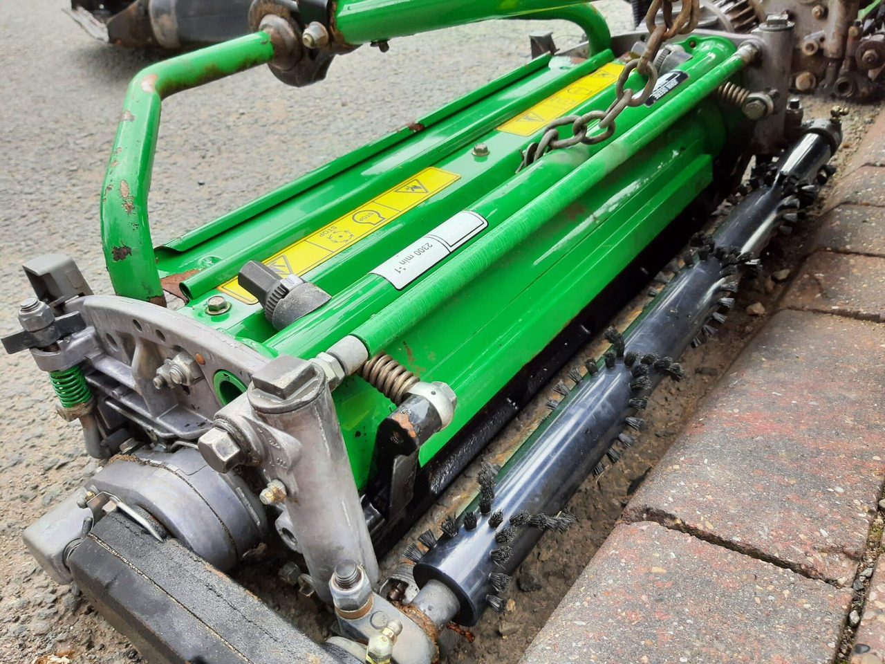 Leje en  John Deere 2500E greens triple mower John Deere 2500E greens triple mower: billede 8