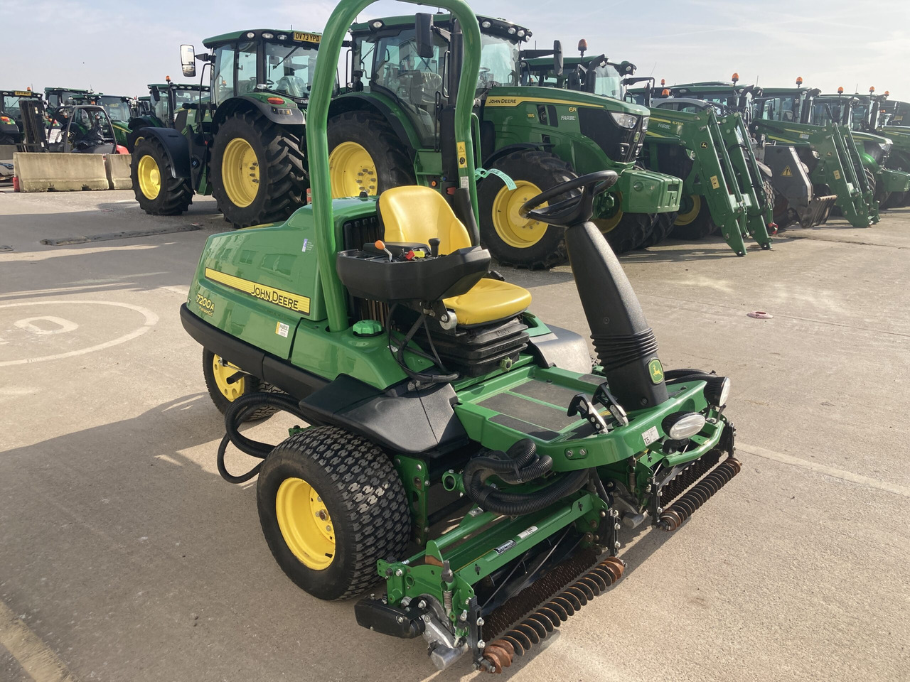 Leje en  John Deere 7200A utility triple mower John Deere 7200A utility triple mower: billede 7