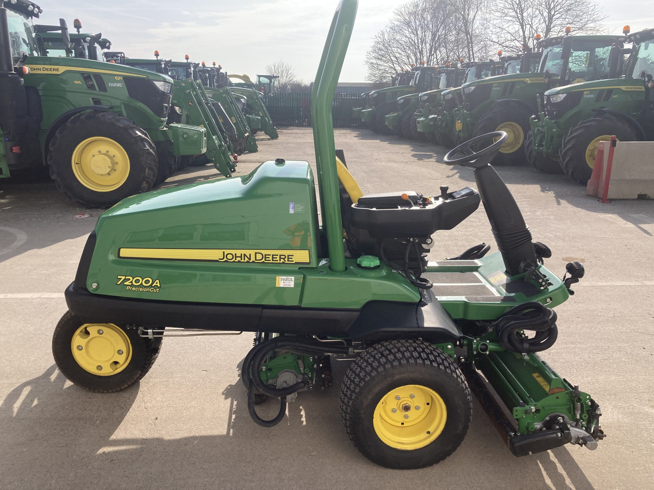 Leje en  John Deere 7200A utility triple mower John Deere 7200A utility triple mower: billede 6