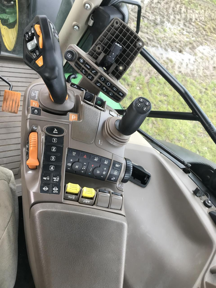 Traktor John Deere 6250R: billede 8