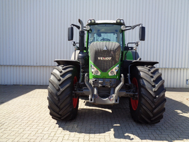 Traktor Fendt 824 Vario S4 ProfiPlus: billede 19