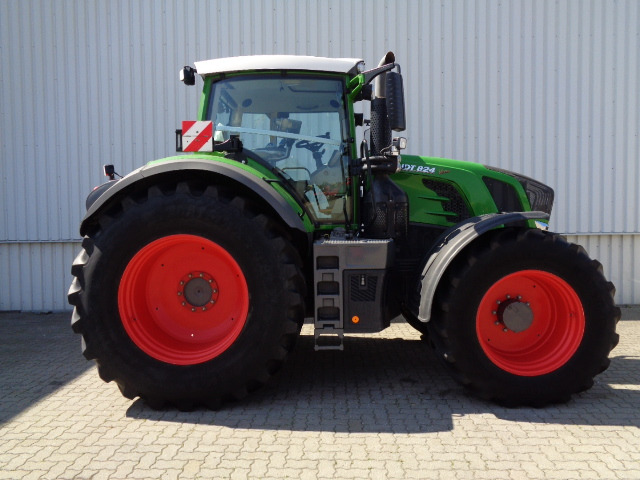 Traktor Fendt 824 Vario S4 ProfiPlus: billede 20