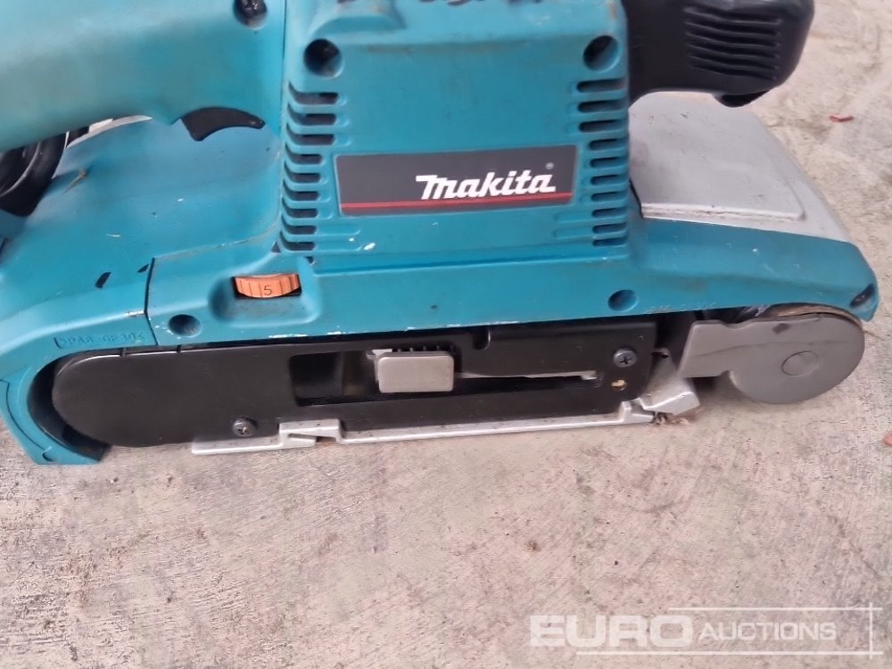 Bygningsudstyr Makita 9404 240 Volt Belt Sander: billede 14