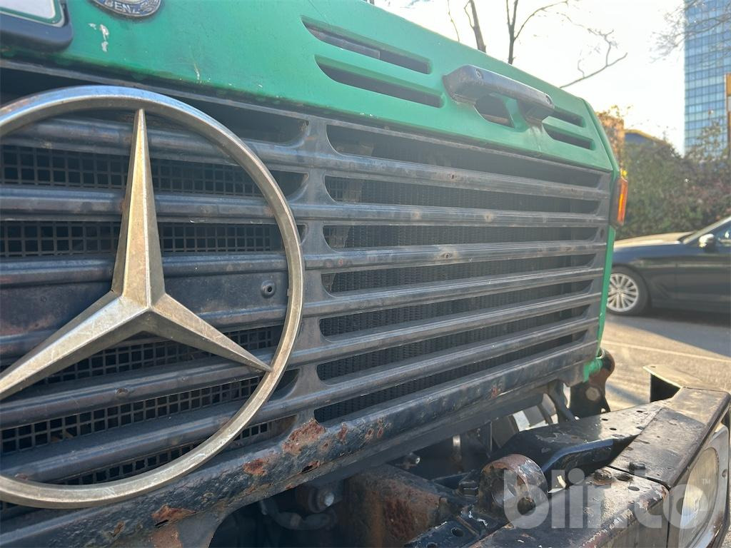 Lastbil med kran 1981 Daimler-Benz Unimog U 1700: billede 11